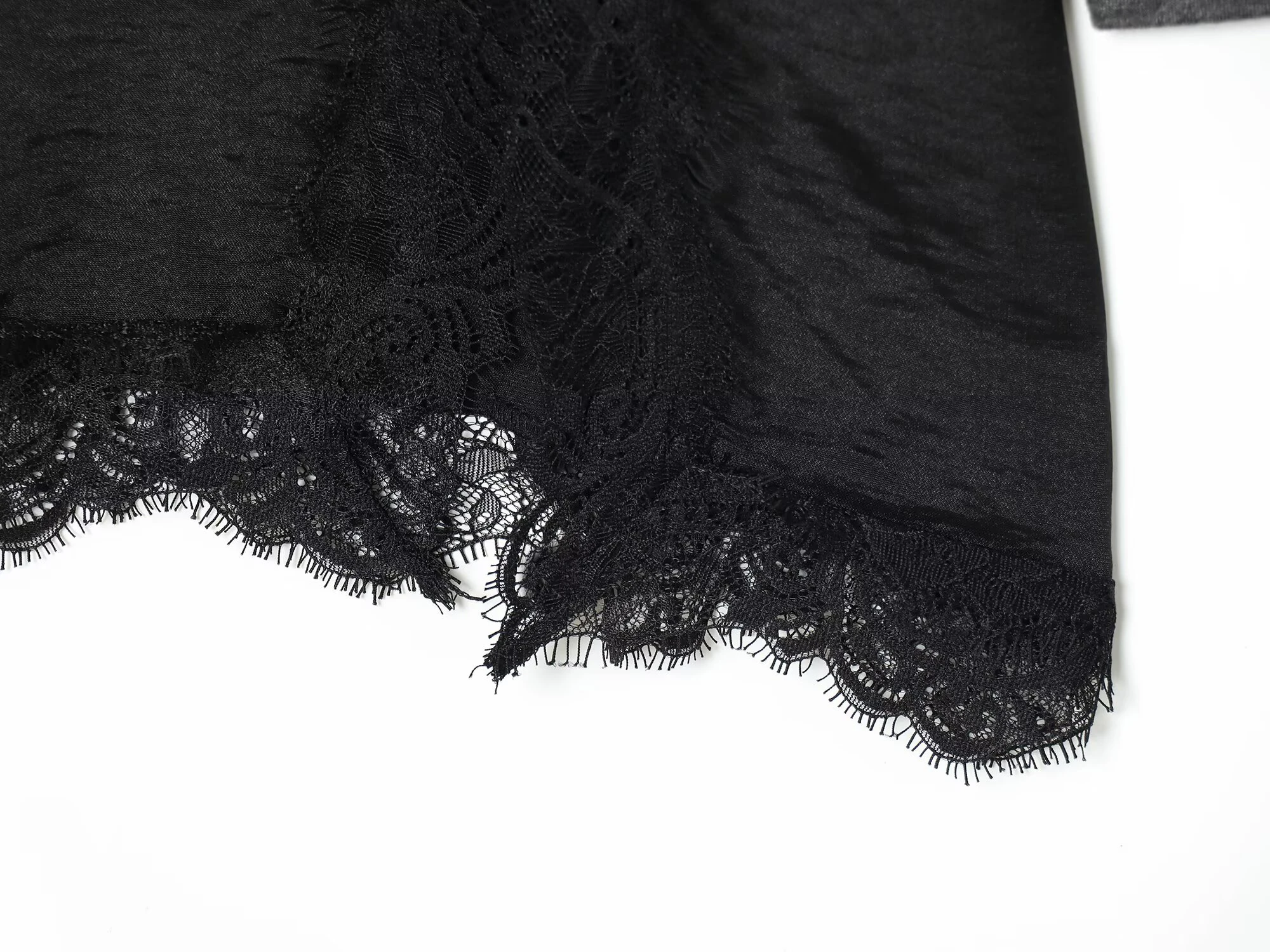 Estilo europeu e americano 2025 inverno novo design de roupas femininas vestido em camadas solto e versátil