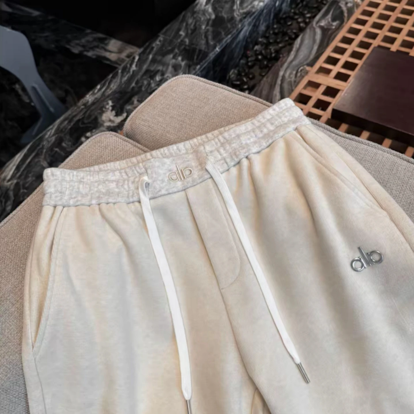 Faionable Casual Straight Leg Pants Men's Versatile Design Heavyweight Sport Sweatpants Autumn New Arrival Polyester Fiber image 3