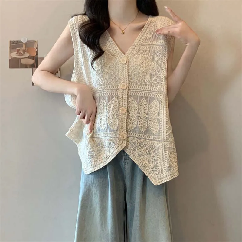 

Boring Honey Fashion Vest for Women Summer New Arrival Butterfly Embroidery V-Neck Sleeveless Shirt Fashionable Design Chic Top