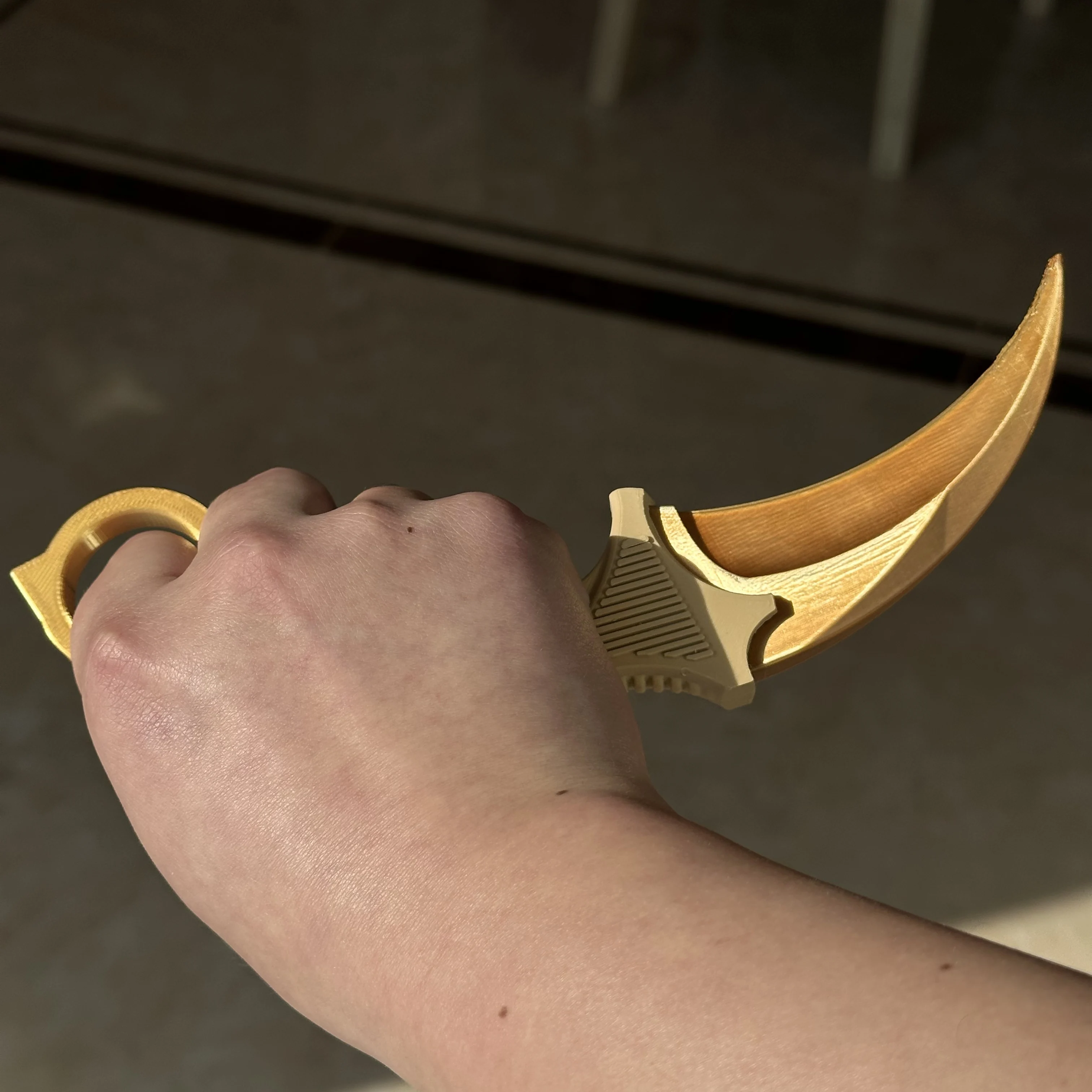 ゴールデン カラビット クローナイフ 安全なフィジェットトイ - Vintage Collectible Knife のレビューと価格