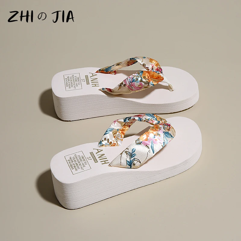 Women's Thick Sole Flip Flops Hot selling Home Comfort Slippers Water Beach Quick Drying Sandals Summer Outdoor Leisure Sandals