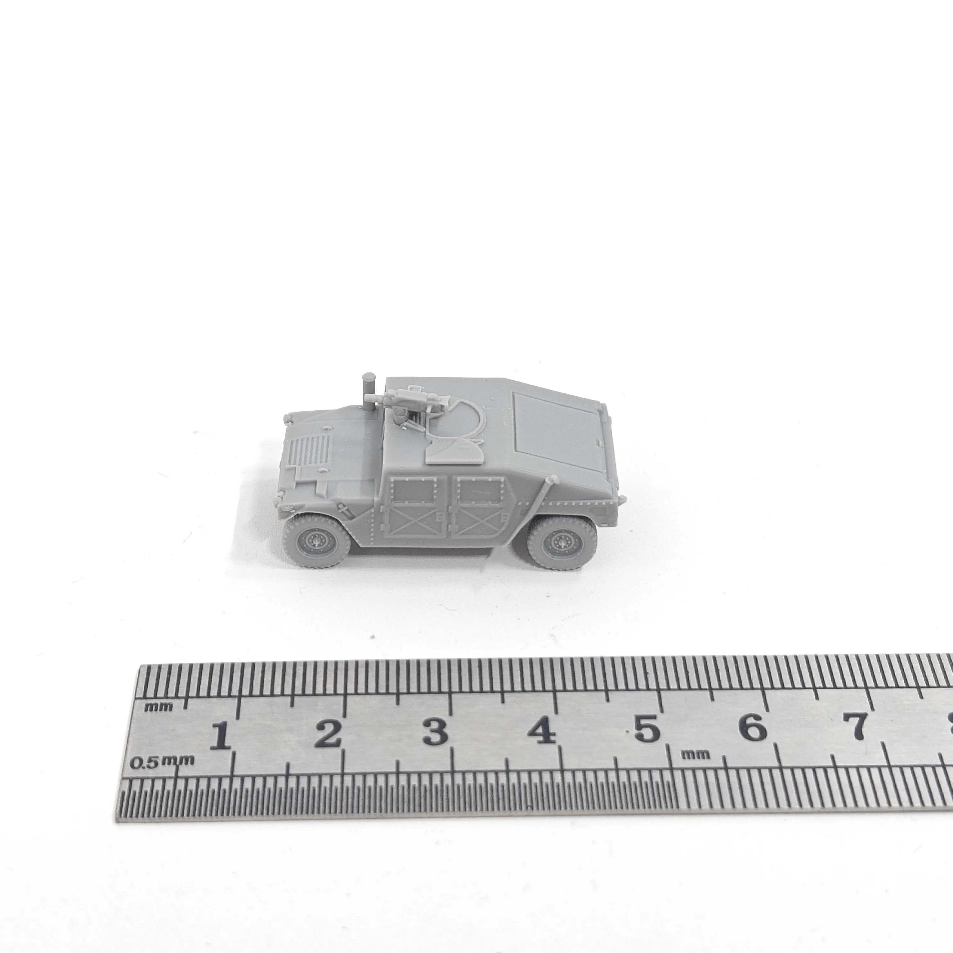 1/144 Scale HMMWV (Humvee) High-Mobility Multipurpose Wheeled Vehicle MODEL KIT