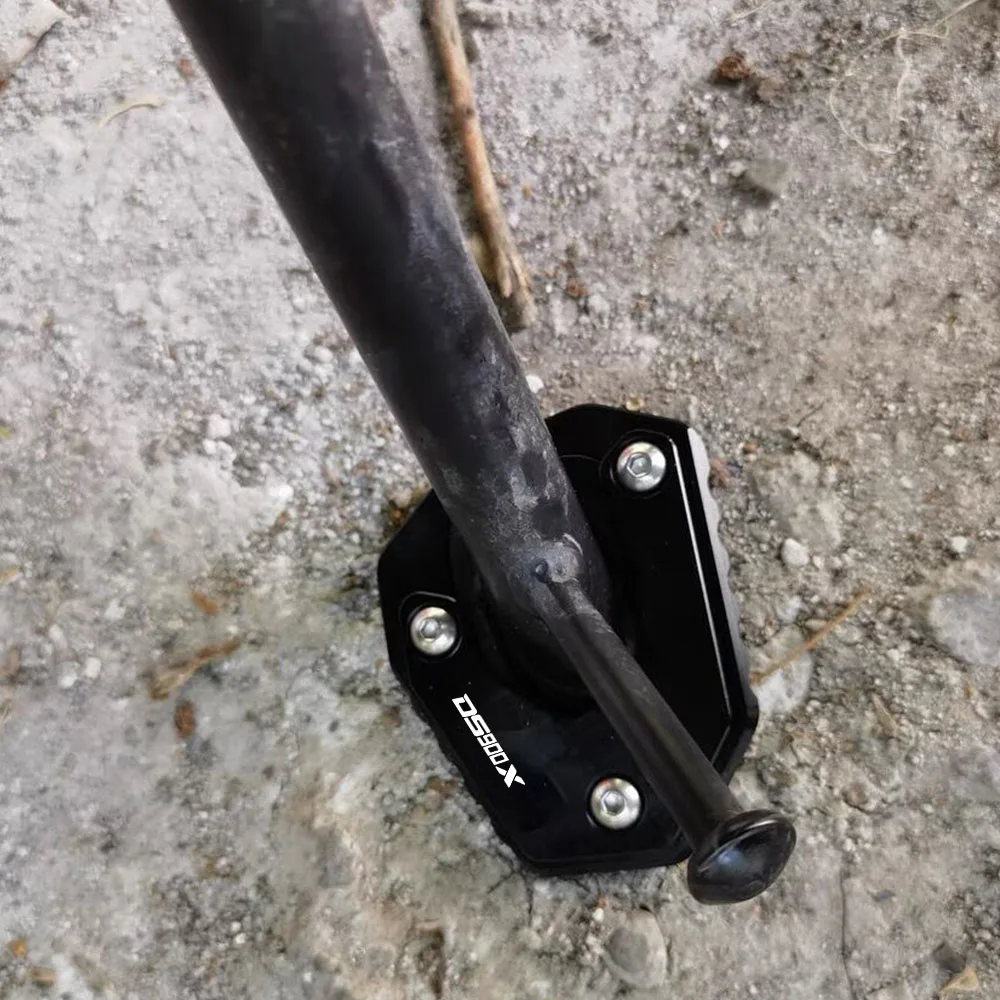 

For LONCIN VOGE DS800X DS900X DS525X DS625X 500AC 500DS 650AC 650DS Motorcycle Kickstand Side Stand Extension Enlarger Plate Pad