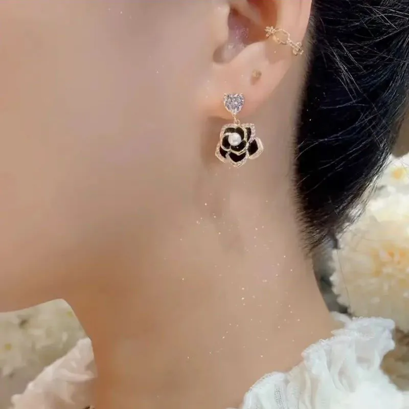 New Luxury Zircon Black Camellia Flower Stud Earrings for Women Korean Butterfly Long Tassel Shell Flowers Earring Party Jewelry