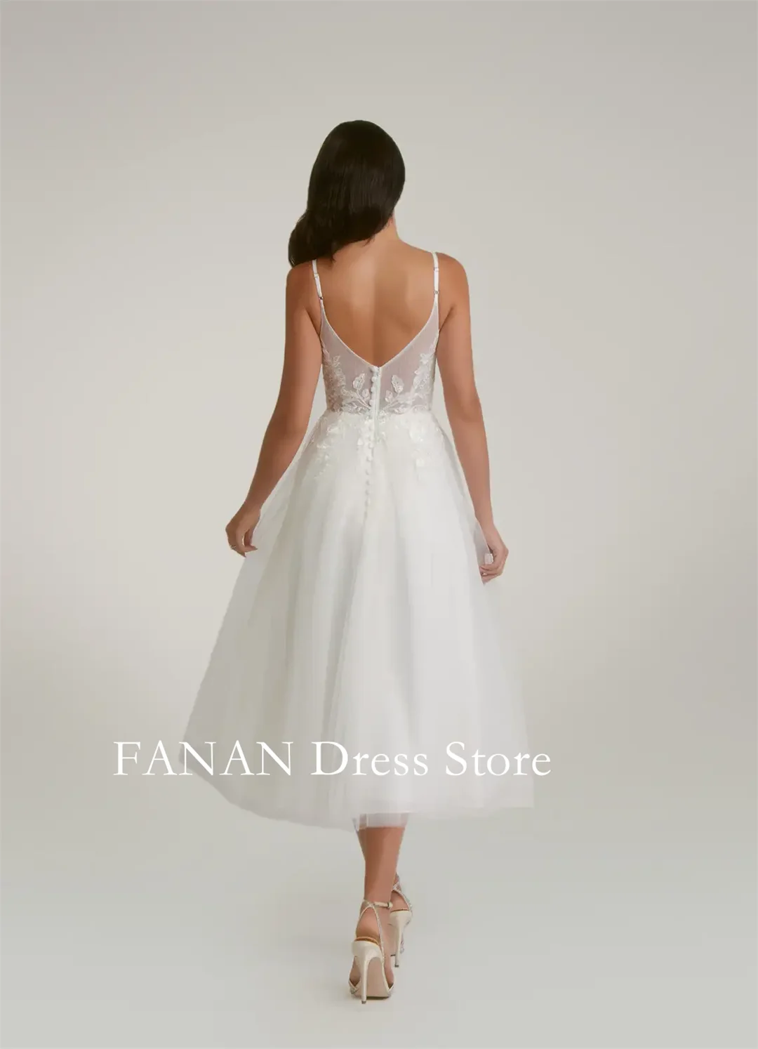 Fanan Diamond White A-Line V-Neck Sequins Tulle Dress Tea Length Customized Wedding Gown Elegant Wedding Dresses without Sleeves