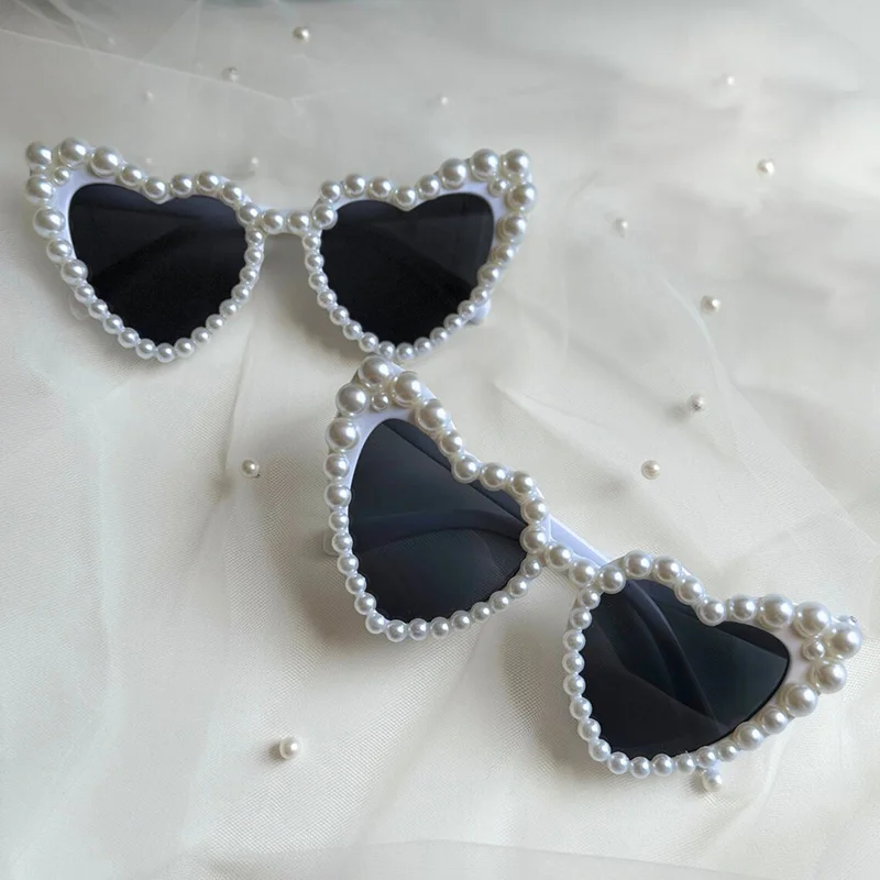 Heart Sunglasses White Pearl Bride Bridesmaid Maid of Honour Gifts Bridal  Beach Wedding Shower Bachelorette Party Accessory