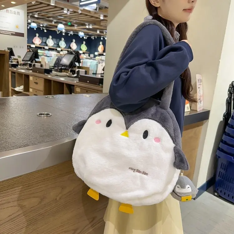 2024 New Soft Plush Penguin Bag Women Warm Faux Fur Shoulder Bag For Women Large-capacity Handbags School Tote Bag Satchels