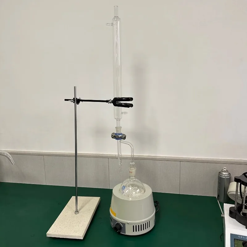 Alat Distilasi Kaca untuk Laboratorium