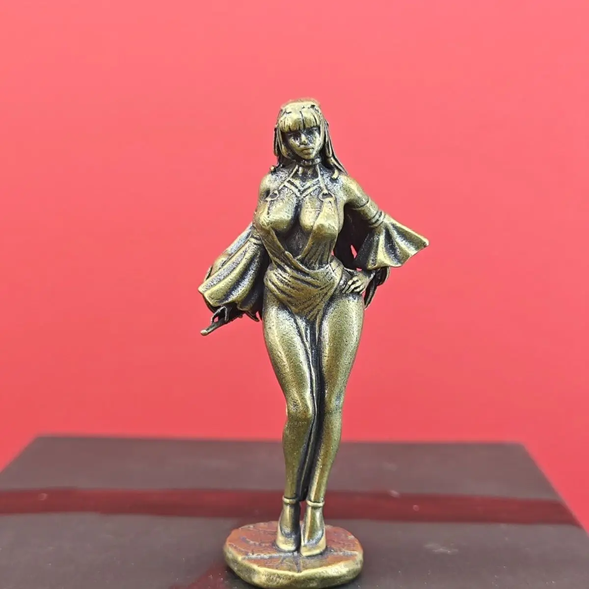 

​​6cm/2.36inch Brass Anime Elegant Girl Statue - Mini Collectible Figurine for Home Desk Decor, Vintage Style Ornament​​