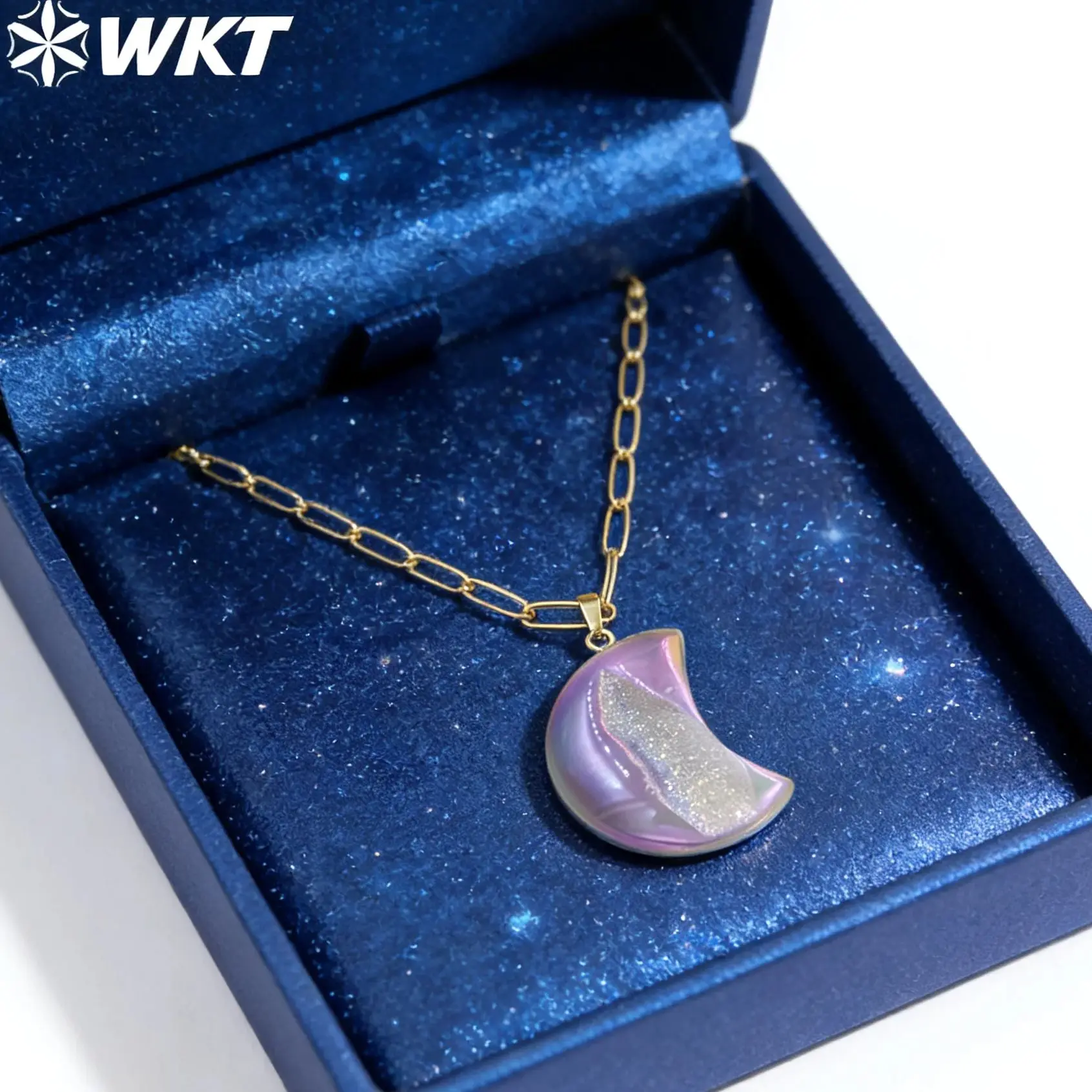 

WT-N1393 WKT 2025 Attractive Moon Shape Aura Geode Quartz Pendant Necklace Women Gift Party Jewelry Trend Lovely Necklace Nice