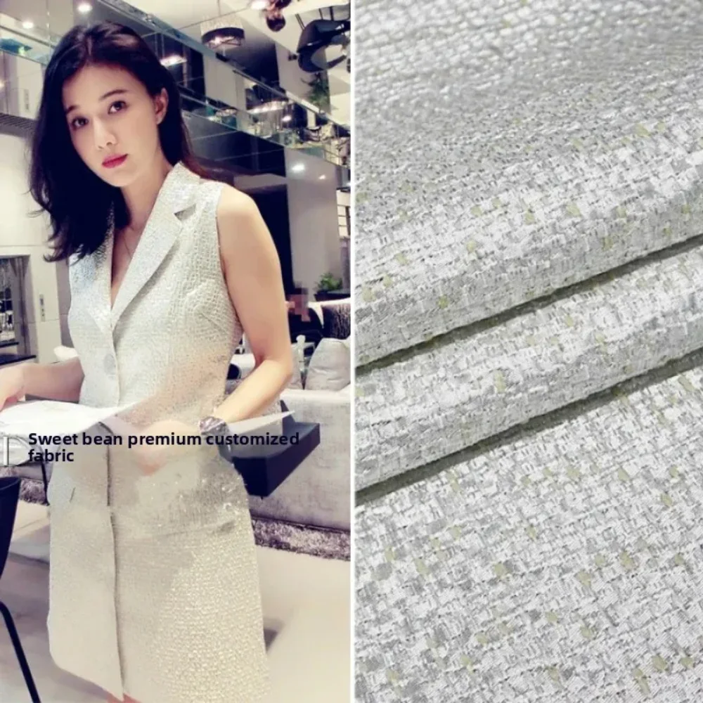 

Серебряная парча Lline, жаккардовая ткань, окрашенная в пряжу, темный узор, костюм, европейский бренд, модный дизайн, ткань для шитья по метрам