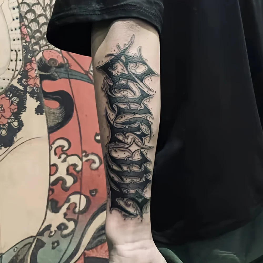 

6 больших травяных тату-наклеек, стойких от 7 до 15 дней, водонепроницаемых и износостойких, с реалистичным эффектом.