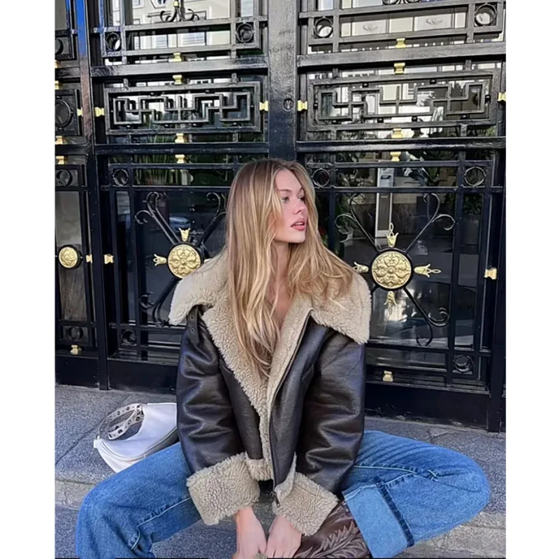 เสื้อแจ็คเก็ตสั้นซิปคอปกพับได้ สีพื้น บุขนหนา สไตล์สตรีทใหม่ ฤดูใบไม้ร่วง-ฤดูหนาว 2025 สำหรับผู้หญิง