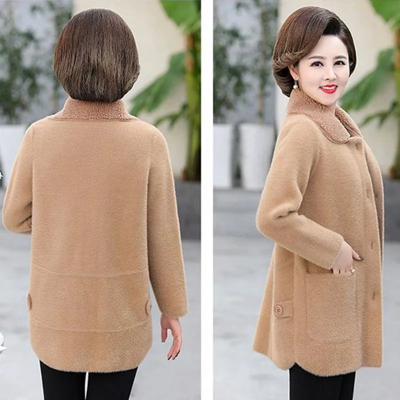 

Осень-зима, шерстяное пальто для мамы среднего возраста, корейская женская куртка с длинными рукавами из норкового меха, 2025 г., женский топ большого размера 5XL