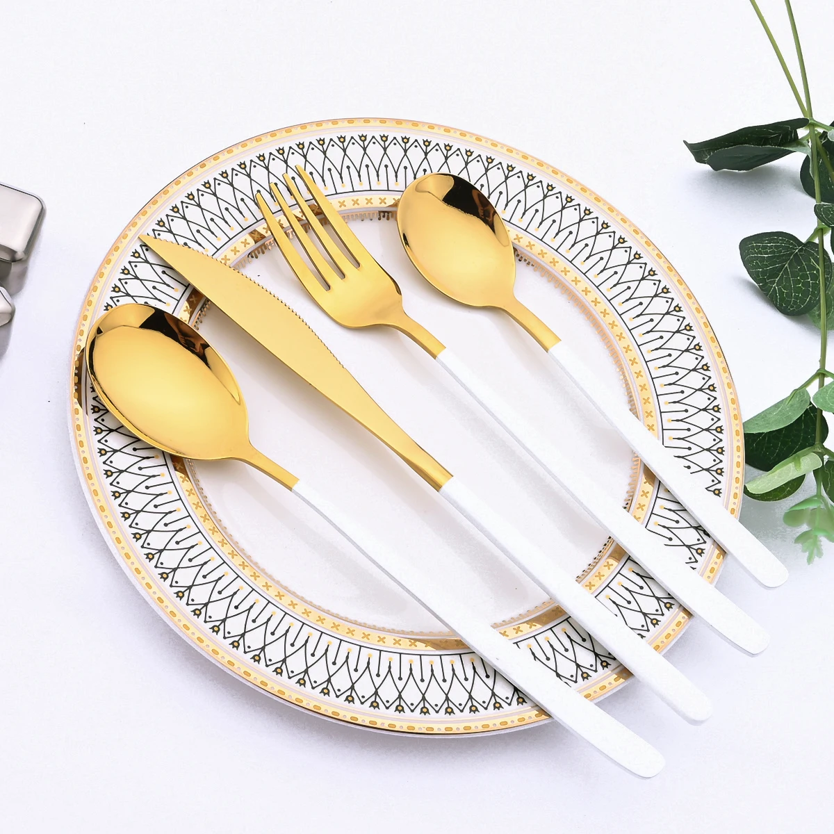 

24Pcs White Gold Cutlery Set Western Dinnerware Set Mirror Stainless Steel Flatware Fork Knife Spoon Tableware Silverware Set