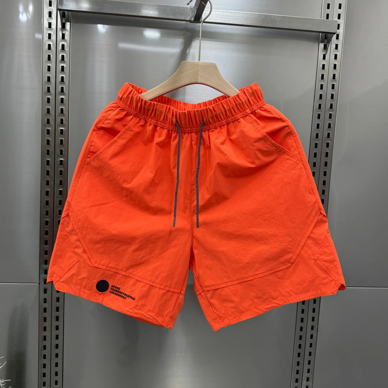 

Summer New Men's Loose Fit Ice Silk Quick Dry Casual Shorts Loose Straight Half Middle Pants Fashion Beach Shorts