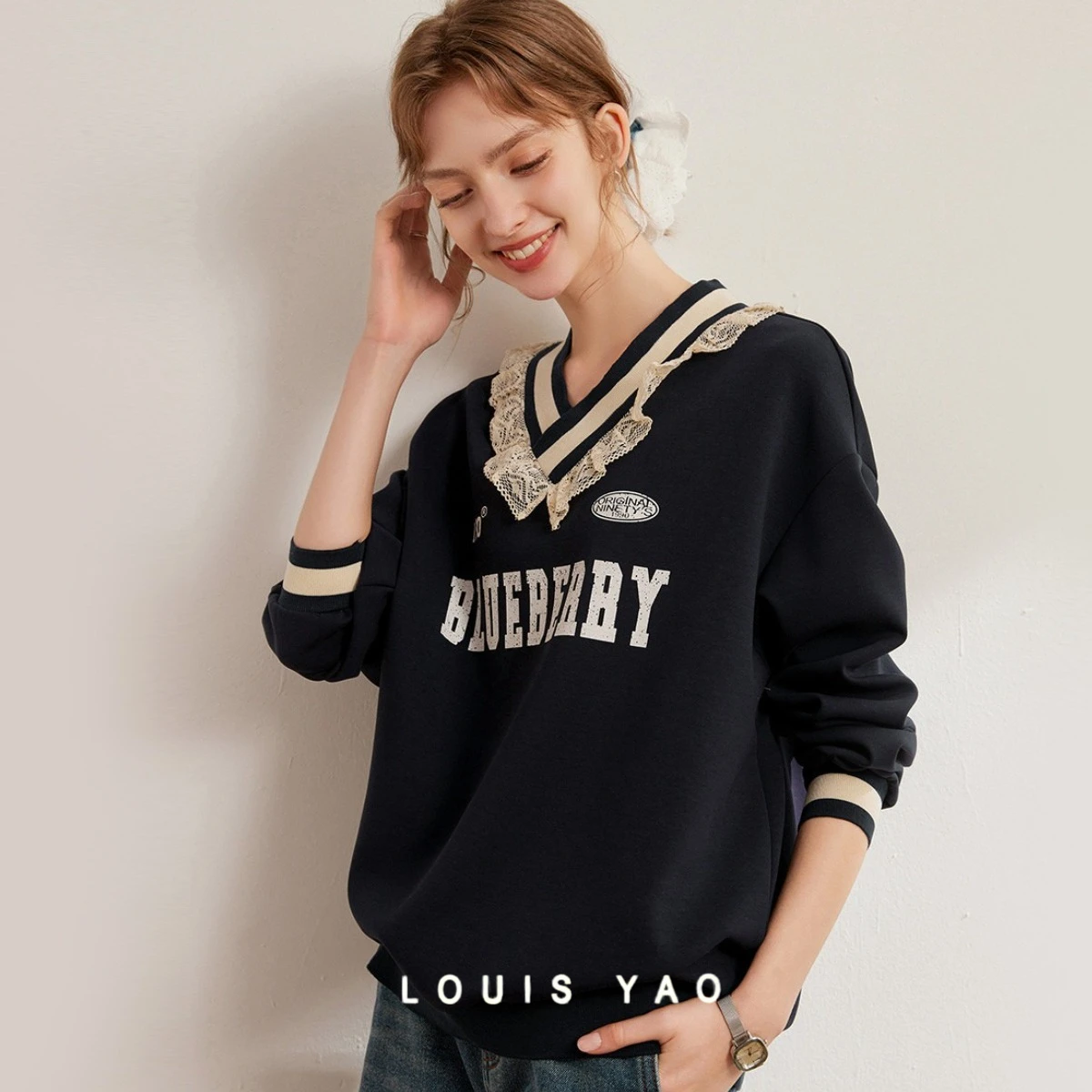 

LOUIS YAO Casual Contrast Color Lace Printed Women's Sweatshirts 2025 Spring Retro V-neck Loose Hoodie Shoulder Sleeves Top