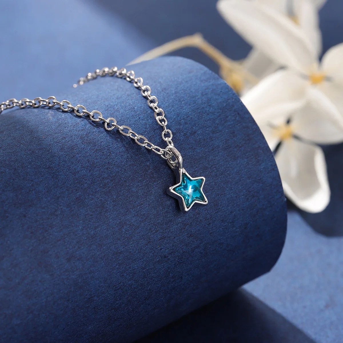 

New Beautiful Blue Crystal Cute Five-pointed Star 925 Sterling Silver Jewelry Temperament Clavicle Chain Pendant Necklaces XL159