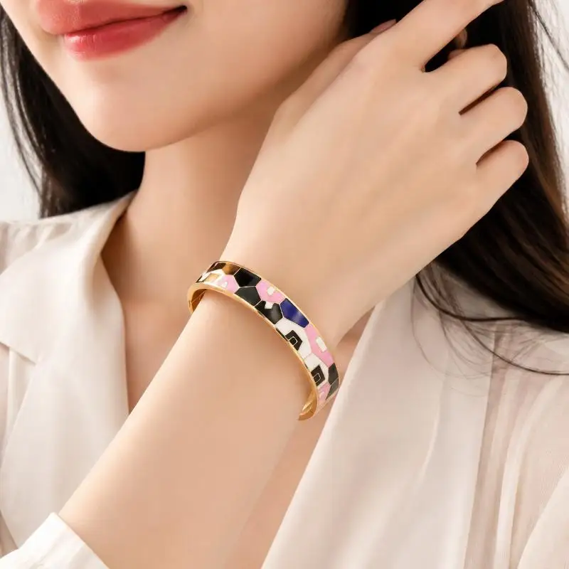 Women's Floral Oil Infused Stainless Steel Bangle Hypoallergenic Fashion Jewelry for Weekend Outing Accessory