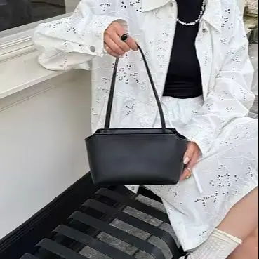 Minimalist Fashion Underarm Bag Luxury Solid Color Shoulder Bag Women Soft Genuine Leather Exquisite Versatile Zippered Handbag