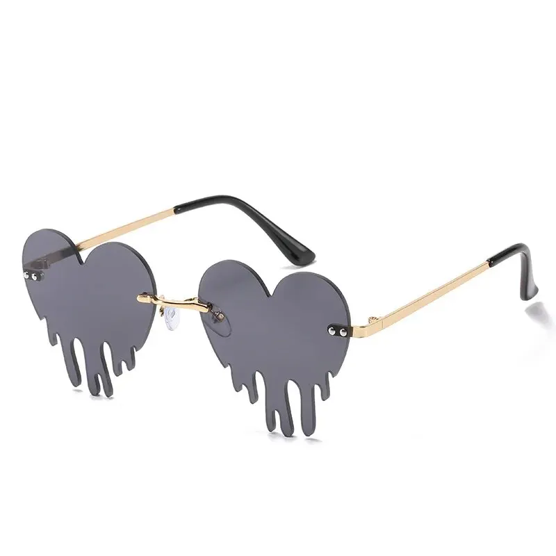 Love Heart Shaped Sunglasses Women Brand Designer New Fashion Cute Sexy Retro Cat Eye Vintage Cheap Sun Glasses Oculos UV400