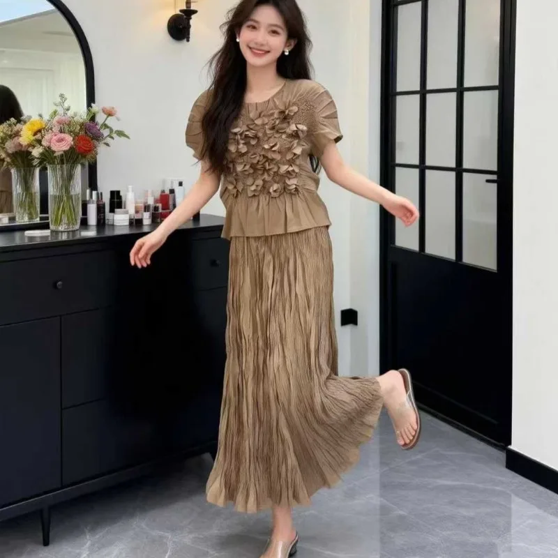 

Miyake Pleated T-Shirt Short-Sleeved Set with Fashionable Full-Skirted Skirt Women Plus Size Stretch Summer Lightweight Garment