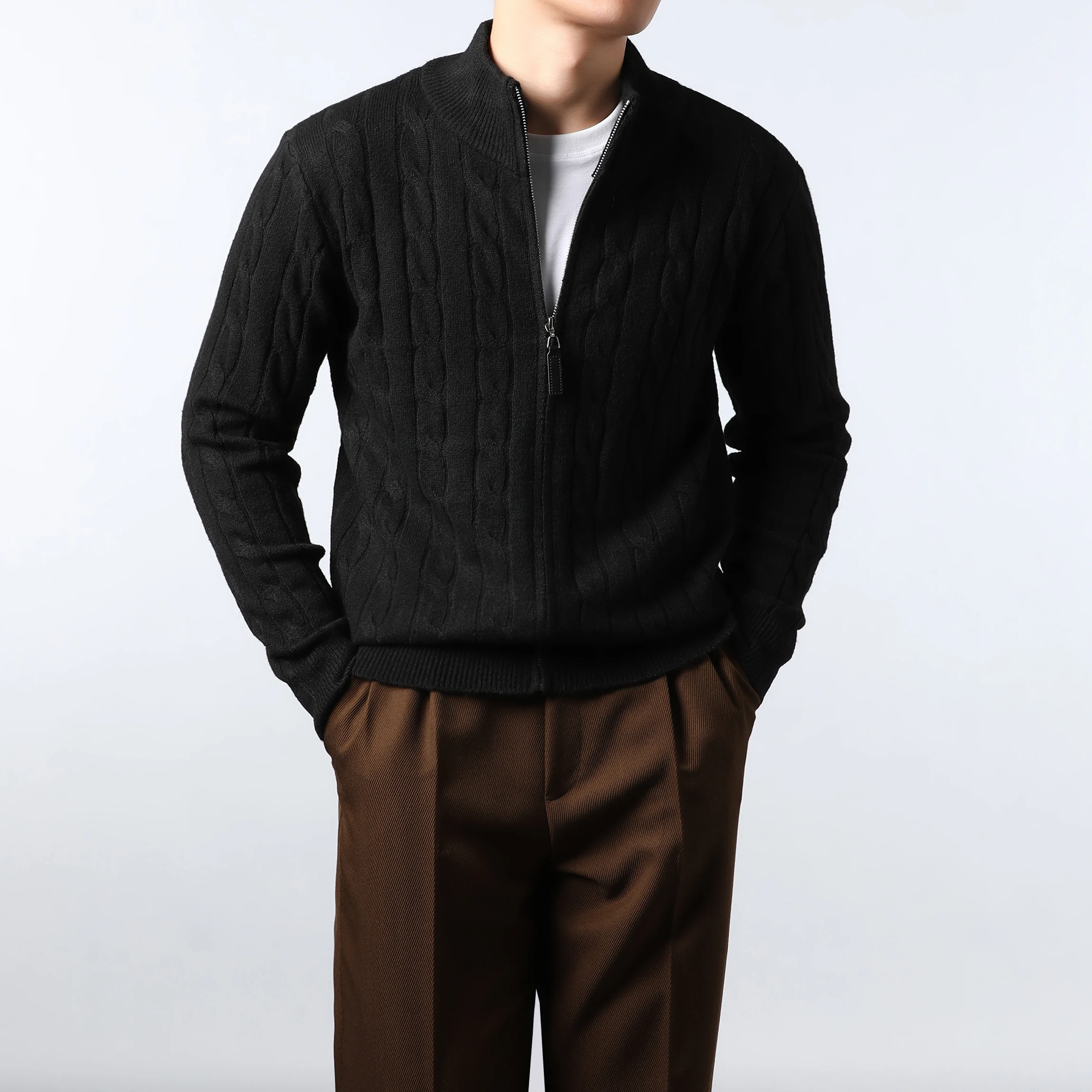 Autumn Hot Item New Knitted Cardigan Fashion Brand Simple Casual Solid Color Timeless Men's Zipper Semi High Neck Sweater Coat
