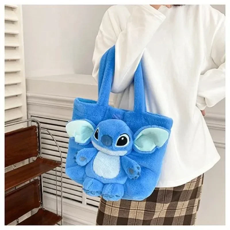 ~~~ Disney Stitch Bolsa de Urso de Morango Moderado Bonito Dos Desenhos Animados Bolsa de Ombro de Pelúcia Doce e Elegante Mochila de Menina Presente de Festival