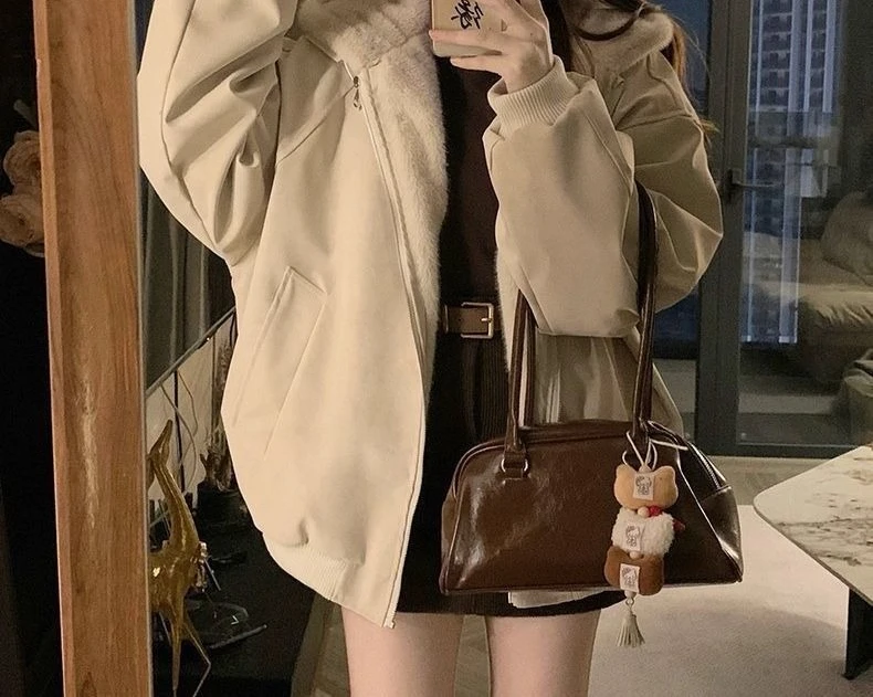 

Lamb plush thick coat cotton jacket women's style 2025 new winter hooded short style for warmth