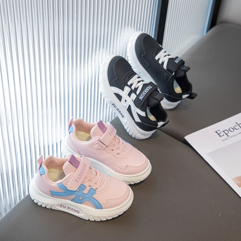 

Модная дизайнерская прогулочная обувь для маленьких детей, кроссовки, белая нескользящая повседневная обувь, дышащая уличная спортивная обувь для мальчиков и девочек