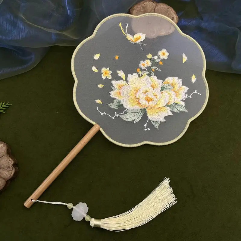 Double Sided Su Embroidery Hand Fan With Wooden Handle Tassel Silk Round Fan For Hanfu Cosplay Photoshoots Traditional Events