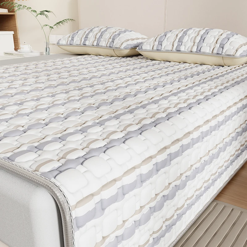 Soft Ice Silk Bed Mat Natural Latex Summer Pad for Bed Cooling Breathable Mattress Cover and Pillowcase Anti-Slip Bedsheet Set