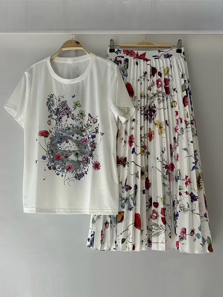 

Дизайнерская трикотажная футболка в стиле ретро с геометрическим принтом, комплект из двух предметов на лето 2023, женская одежда + свободная плиссированная юбка, модный комплект