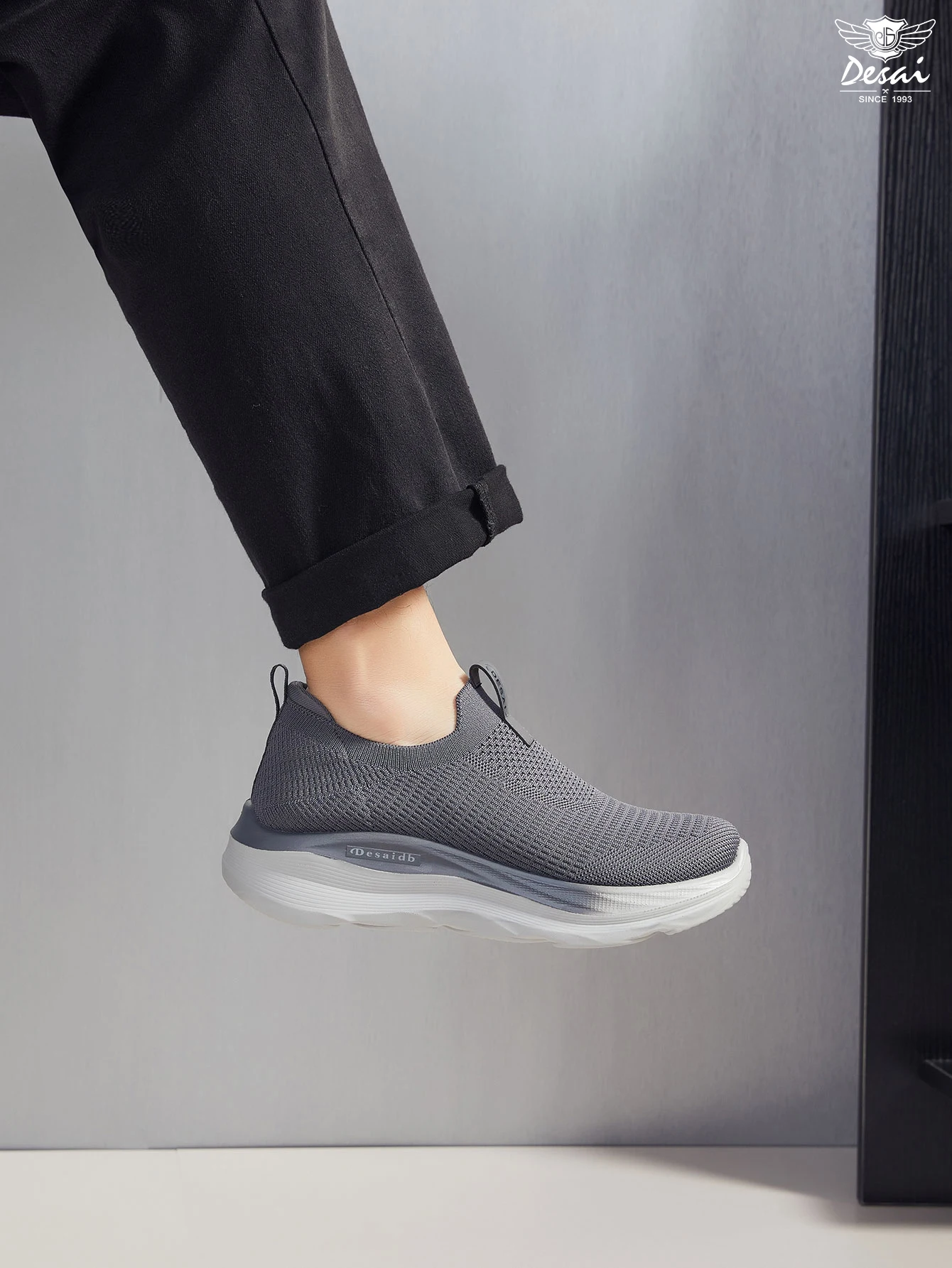 Desai Herren-Slipper mit breiter Passform, gestrickt, leichte Komfortschuhe für den täglichen Gebrauch. – Detail 2