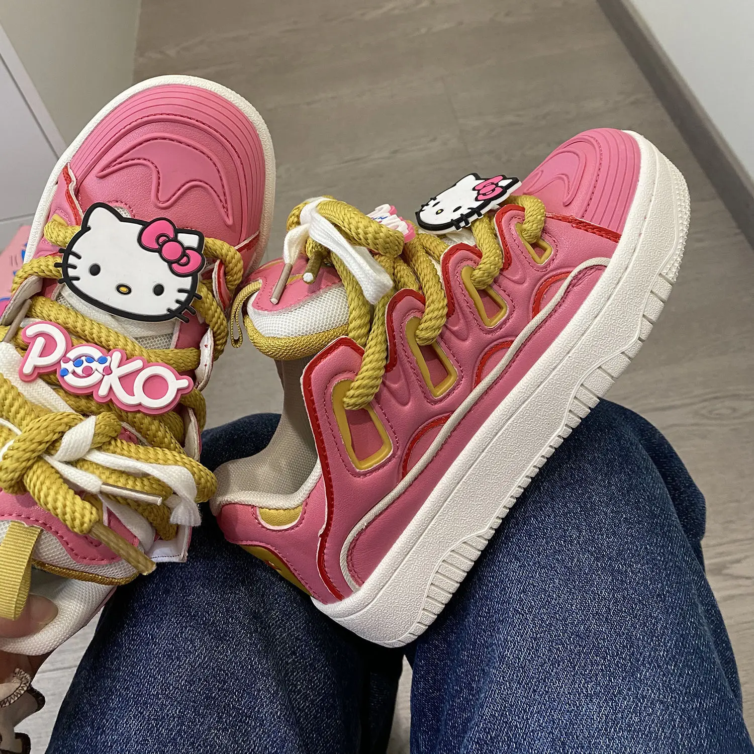 Sanrio Hello Kitty Pink Bread Shoes Women 2025 New Spring Autumn Thick Soled Sneakers Korean Version Trend Versatile Board Shoes