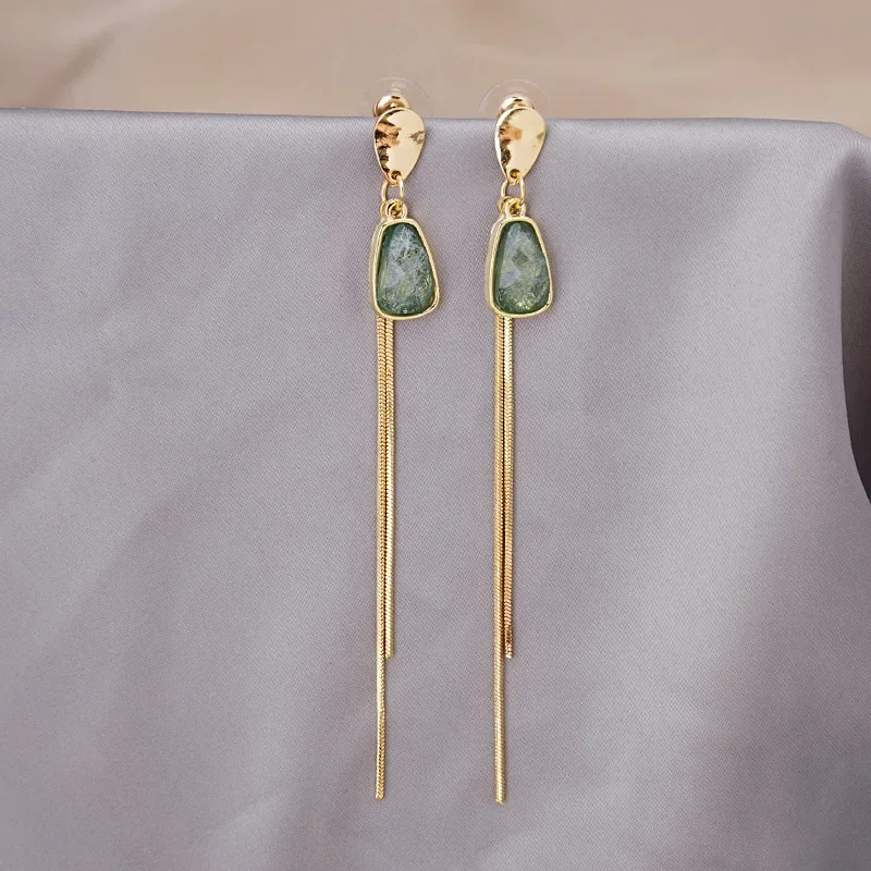 Vintage Green Crystal Long Tassel Earrings for Women Femme Gold Color Alloy Chain Geometric Drop Dangle Earrings Party Jewelry