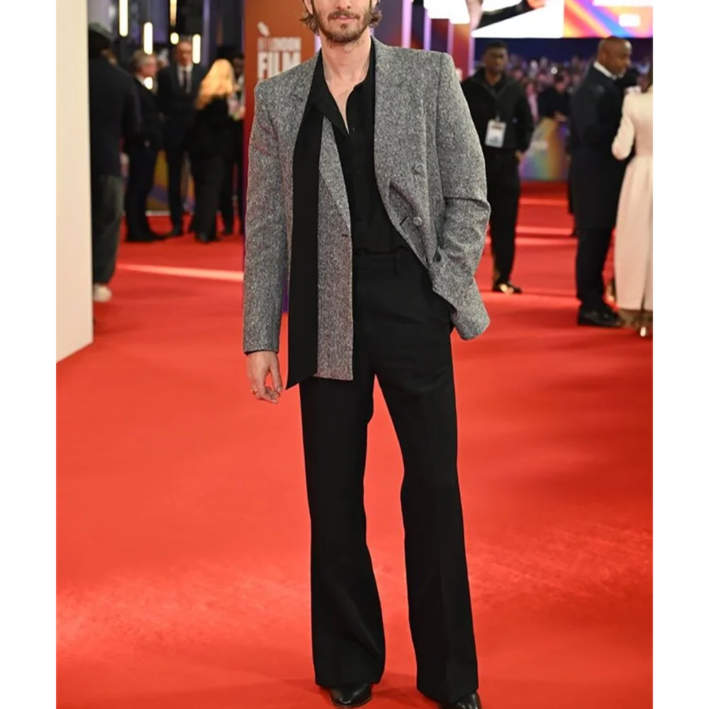 Handsome Grey Woollen Men's Suit Blazer With Black Pants Contrast Peak Lapel Straight Luxury Outfit For Prom Party Banquet