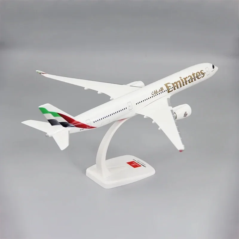 

33.5cm UAE Air A350 Plane Model,1:200 Scale A350-900 UAE Airline Aircraft ABS Assembly Airplanes Model Toy for Collection