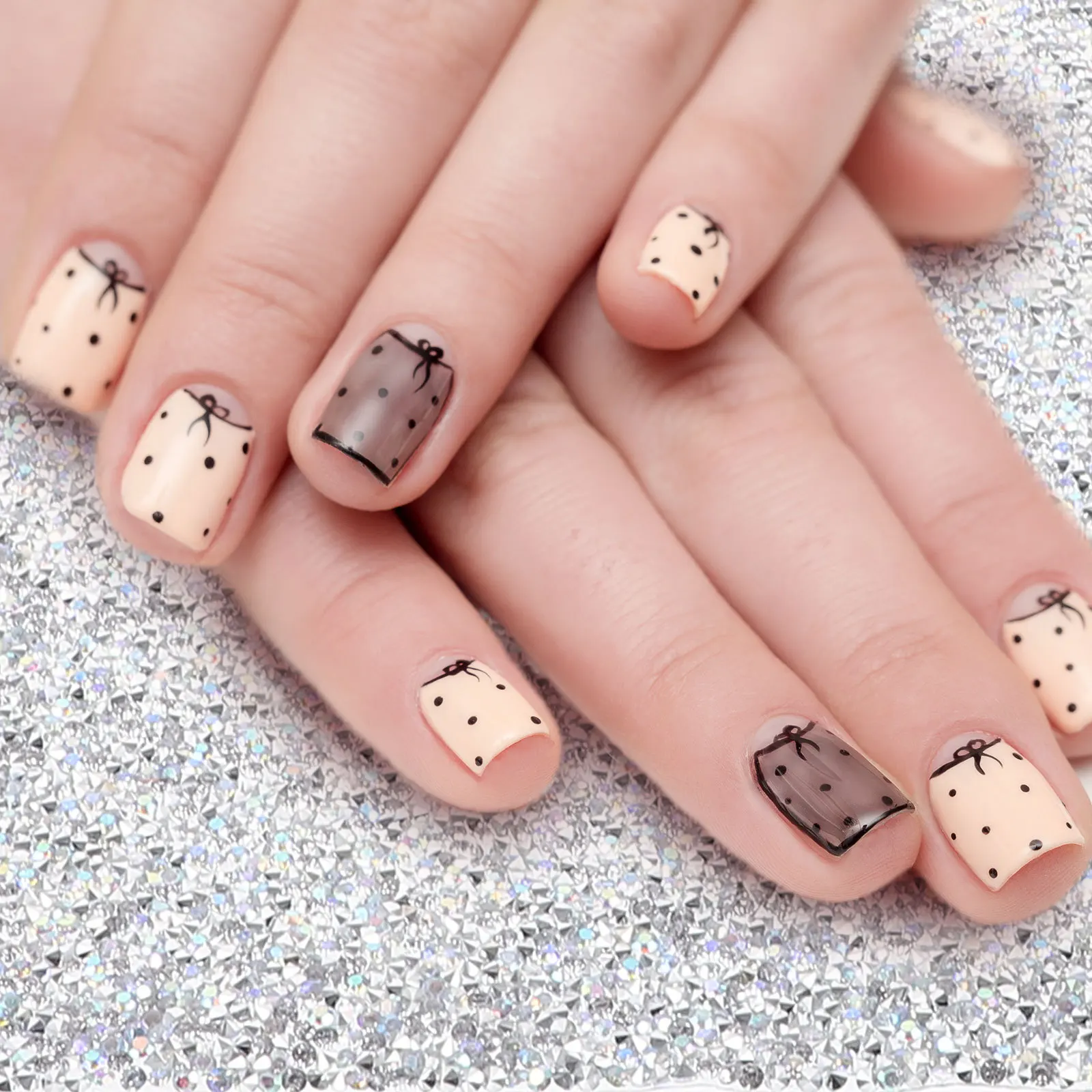

Glitter Nail Table Pad Non-Slip Manicure Desk Cushion Wrist Support Scratch Protection Nail Art Mat Durable Design