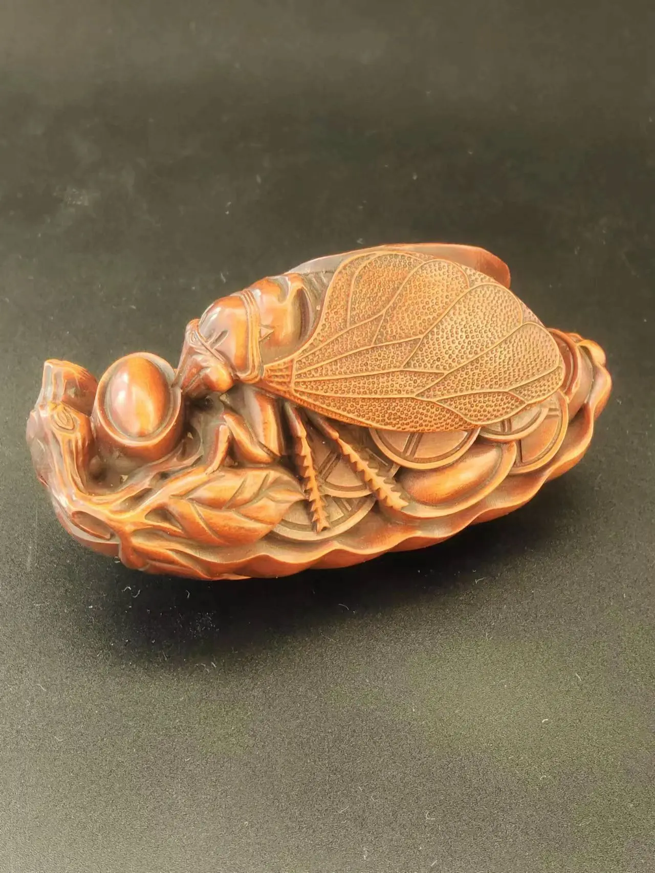 Japanese Boxwood Hand Carved Cicada Statue Leaf Gold Ingot Insect Motif Table Decoration Unique Artwork Collectible Gift