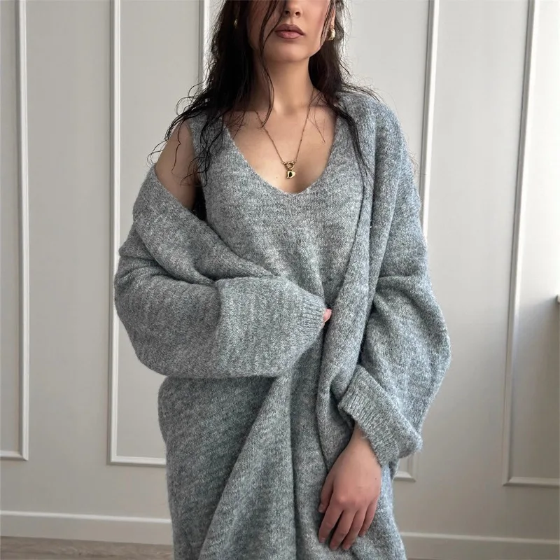 

2025 Autumn and Winter Loose Extended Edition Thicken Cardigan + V-neck Vest Skirt Hot Selling Sweater Set for Women