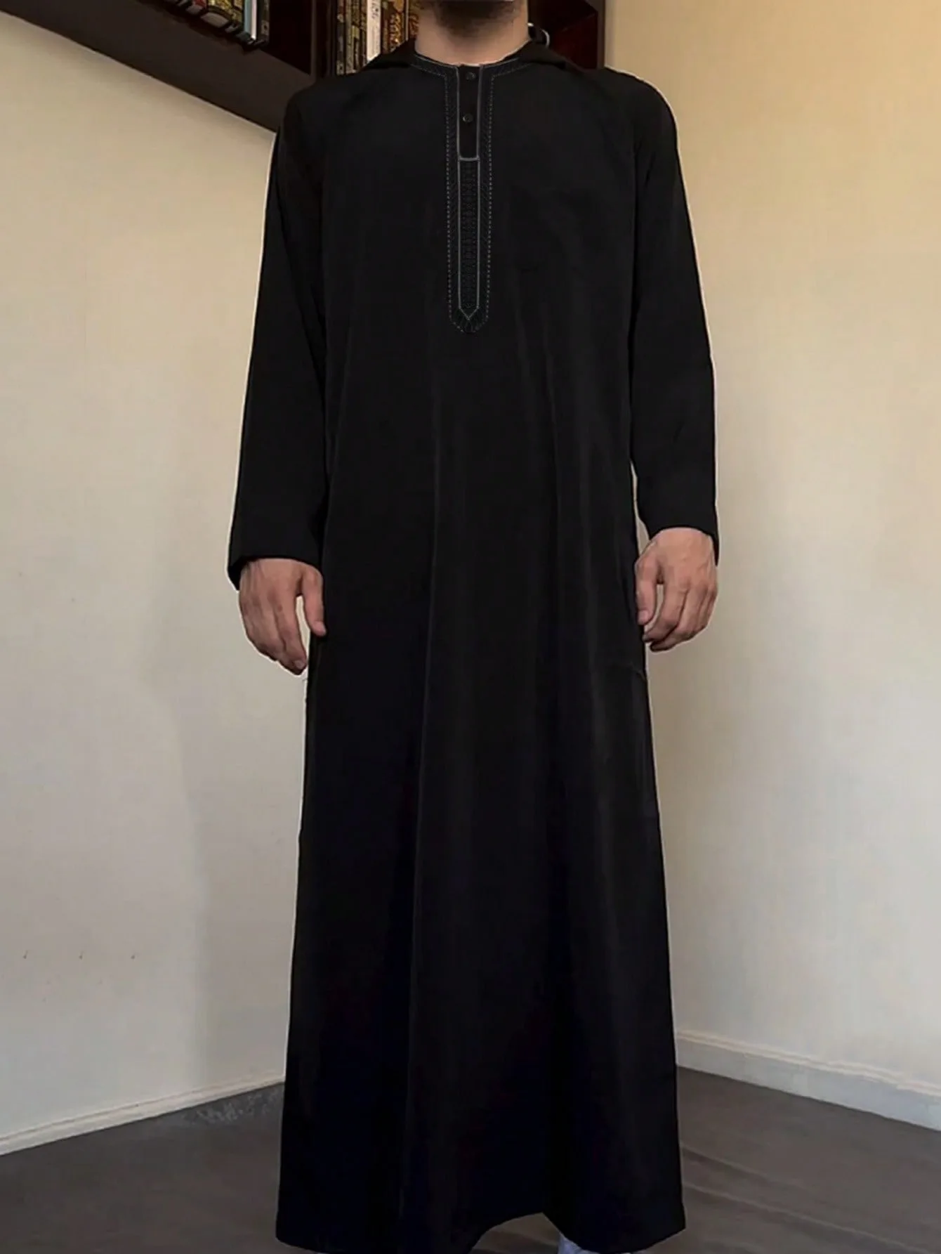 Hooded Solid Men Jubba Thobe มุสลิมแฟชั่น Abaya ดูไบยาว Robe เจียมเนื้อเจียมตัวชุดหลวมเย็บปักถักร้อย 2025 ฤดูใบไม้ผลิ Spliced สบายๆ