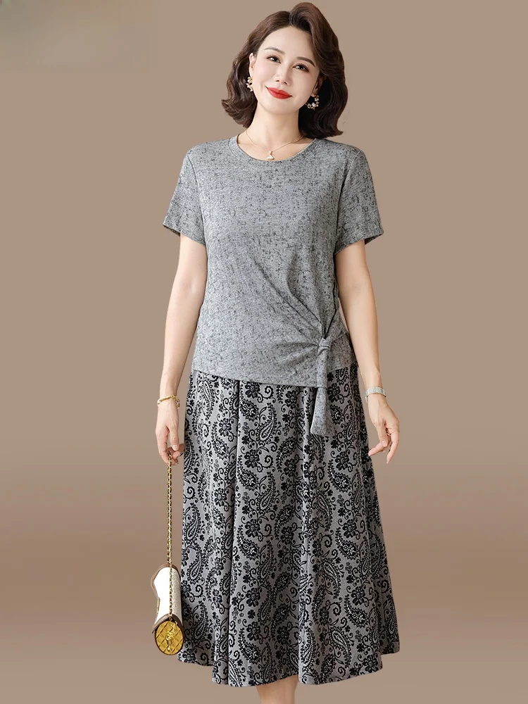 

Casual Summer Outfit Set for Middle-Aged Mothers ort-Sved T-irt And ter Ne Midi Skirt Faionable Lightweight Pol...
