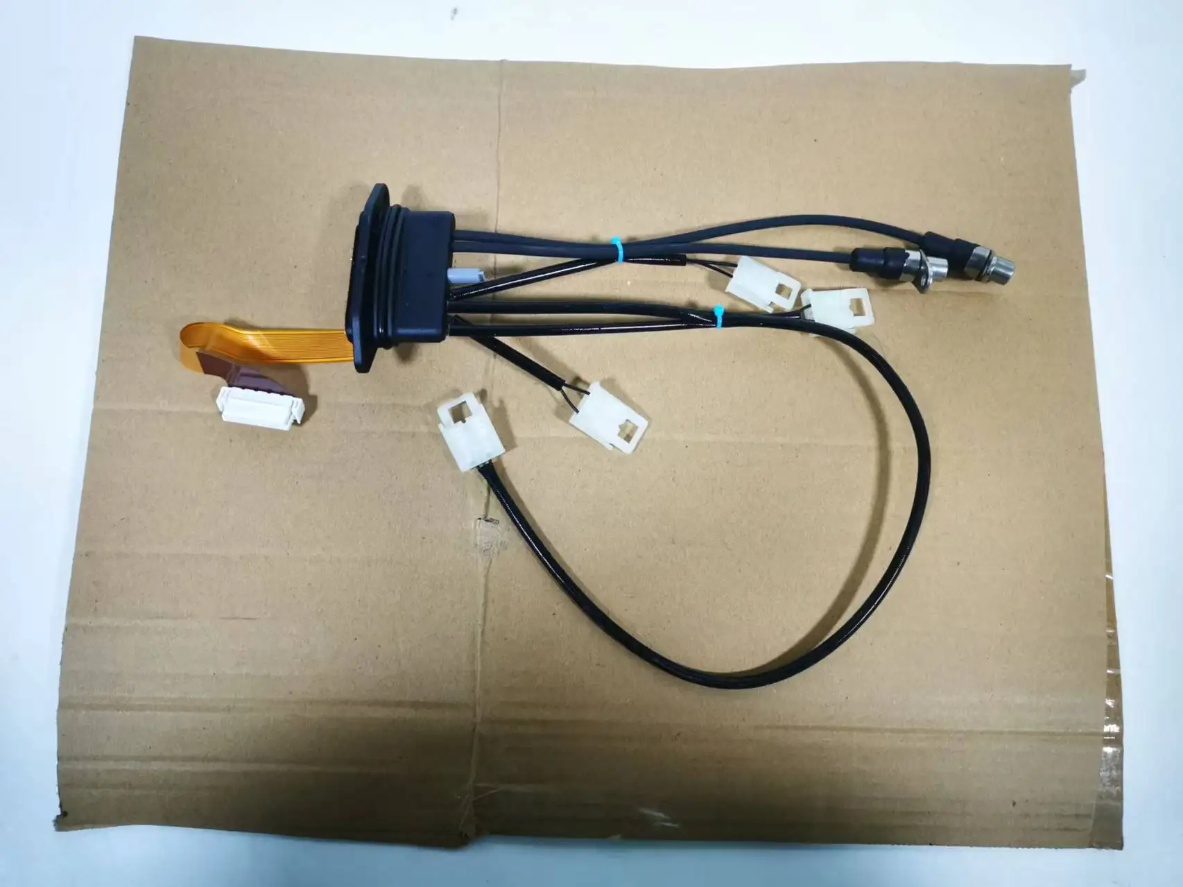 

1 шт. подходит для линии управления коробкой передач Volvo грузовика OEM 21911586 7421911586