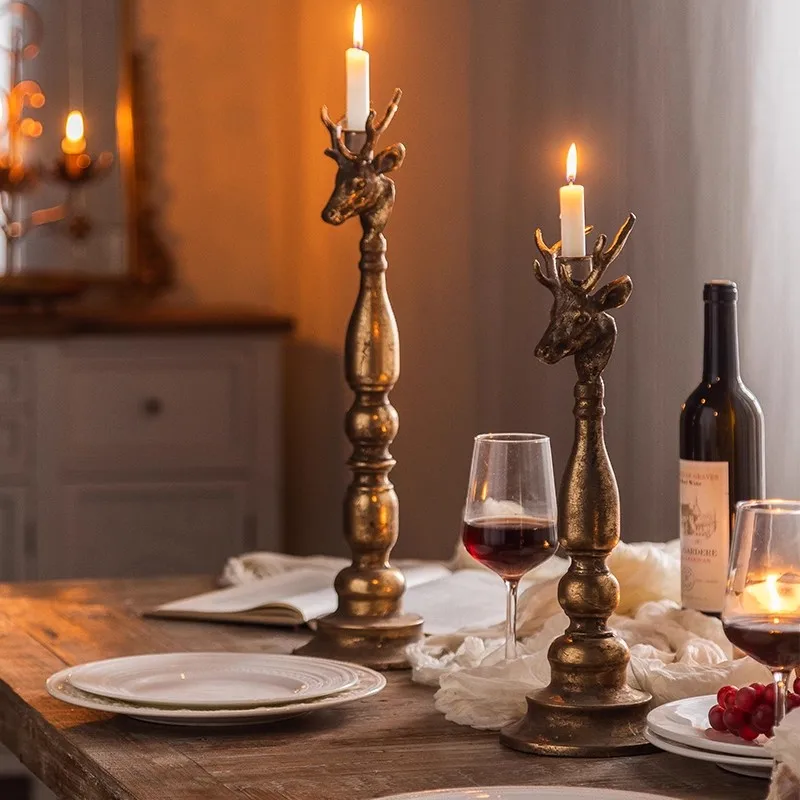 

Vintage vintage wrought iron candlestick, creative animal shaped golden ornament, candlelight dinner, wedding