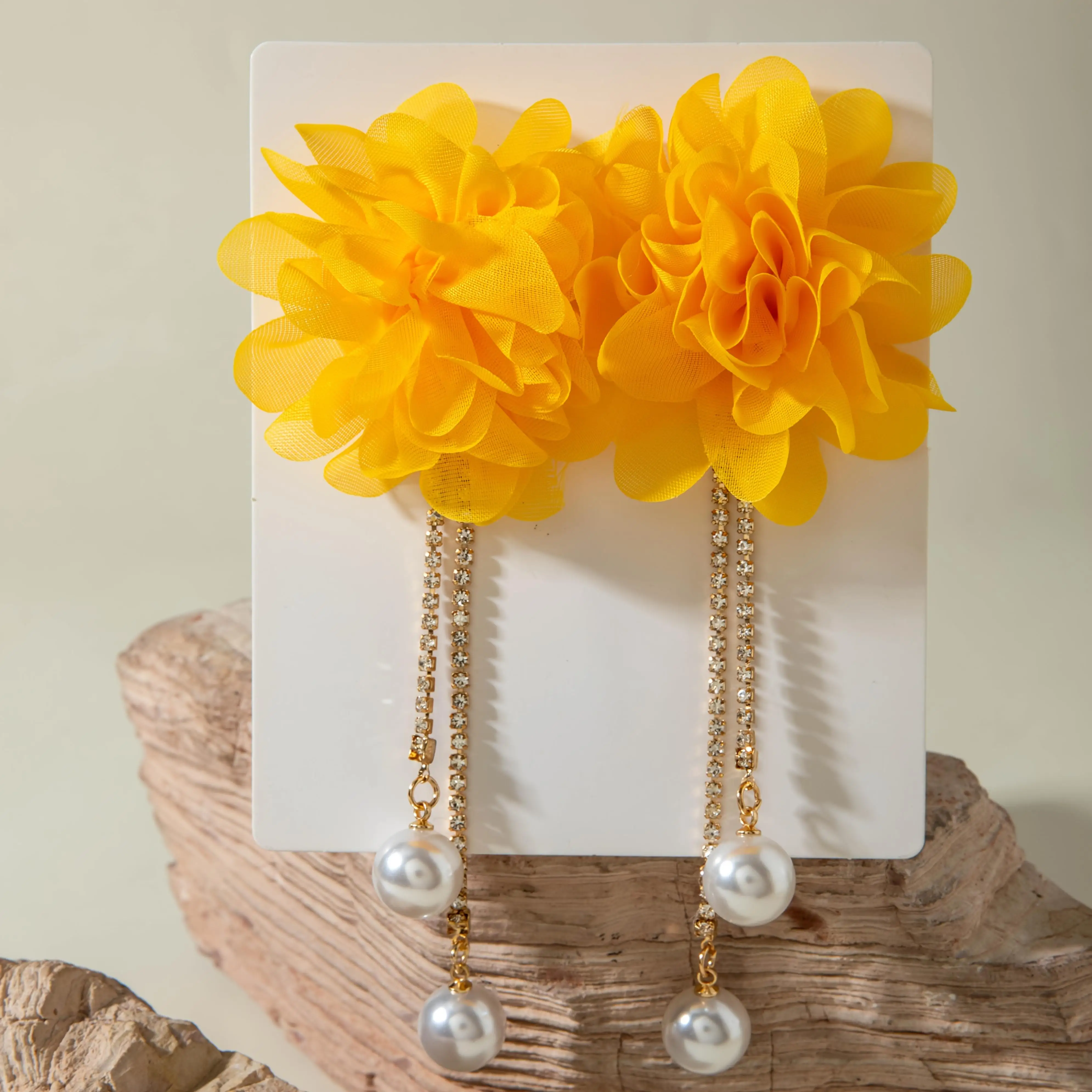 2Pcs/Pair Fashionable and Elegant Three-Dimensional Layered Flower Earrings, Long Faux Pearl Tassel Pendant Earrings, Perfect for Women's Daily Wear, Vacations, and as a Gift for Friends, Suitable for All Seasons, with Delicate Floral Design, Floral Pendant Earrings