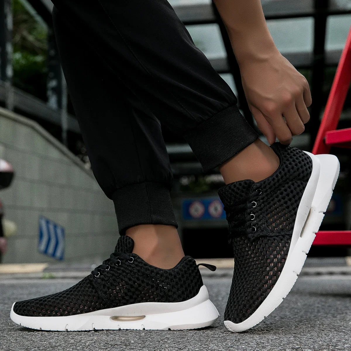 Summer New Men's Breathable Mesh Sneakers Lightweight Comfortable Anti-Slip White Casual Sport Shoes Men's Zapatillas Hombre view 4