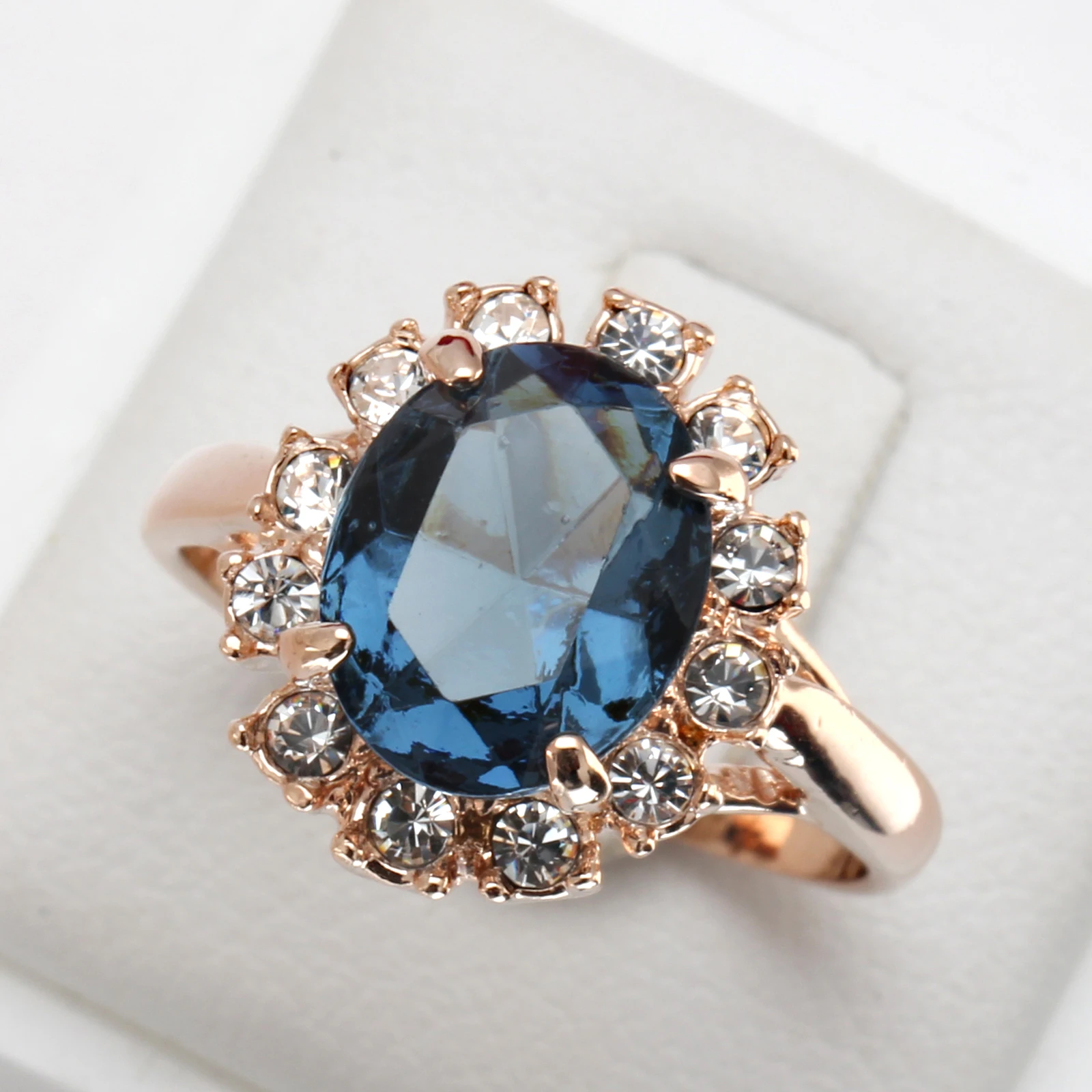 ZHOUYANG Blue Crystal Rings For Women Retro Korean Rose Gold Color Wedding Bride Jewelry Wholesale Girlfriend Gift R189