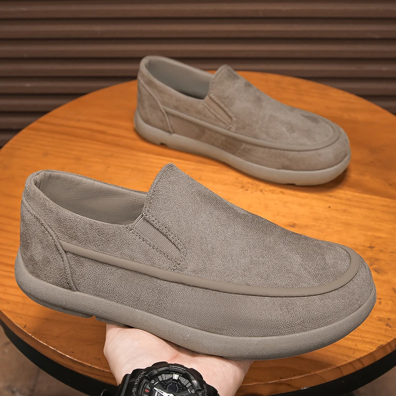 

2026 New Retro Trendy Versatile Loafers for Men, Slip-On Soft Sole Work Shoes, Lightweight Non‑Slip Casual Sports Shoes