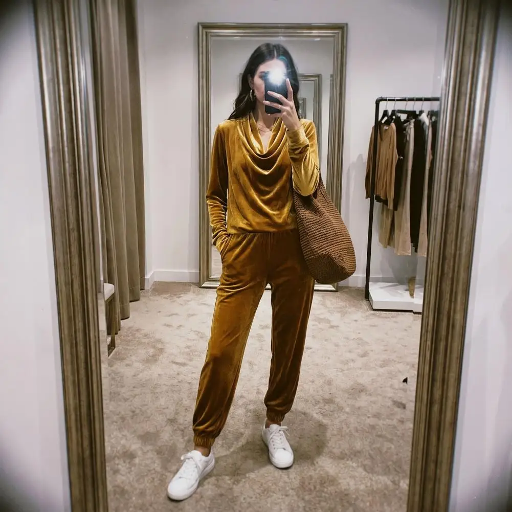 Women Two Piece Outfits Pleated Collar Top Set Women’s Velvet Lounge Set Ruffle V-neck Sweatshirt Elastic Waist for Relaxation